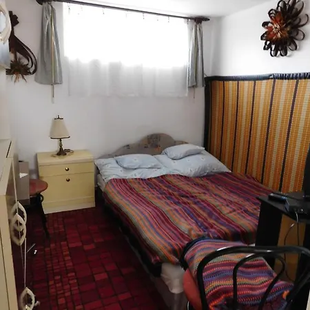 4 Fos Kutyabarat Apartman Velencen Velence